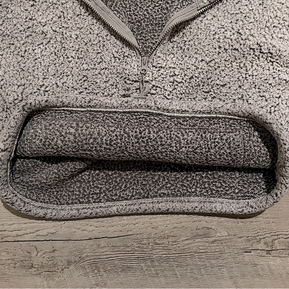 Hippie Rose Soft Gray Sherpa Teddy Quarter Zip Pullover Sweatshirt Small - Picture 8 of 10